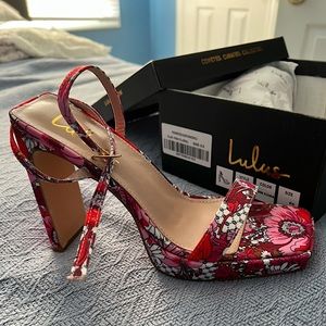 Pink Floral Lulus Sandal heels size 8.5